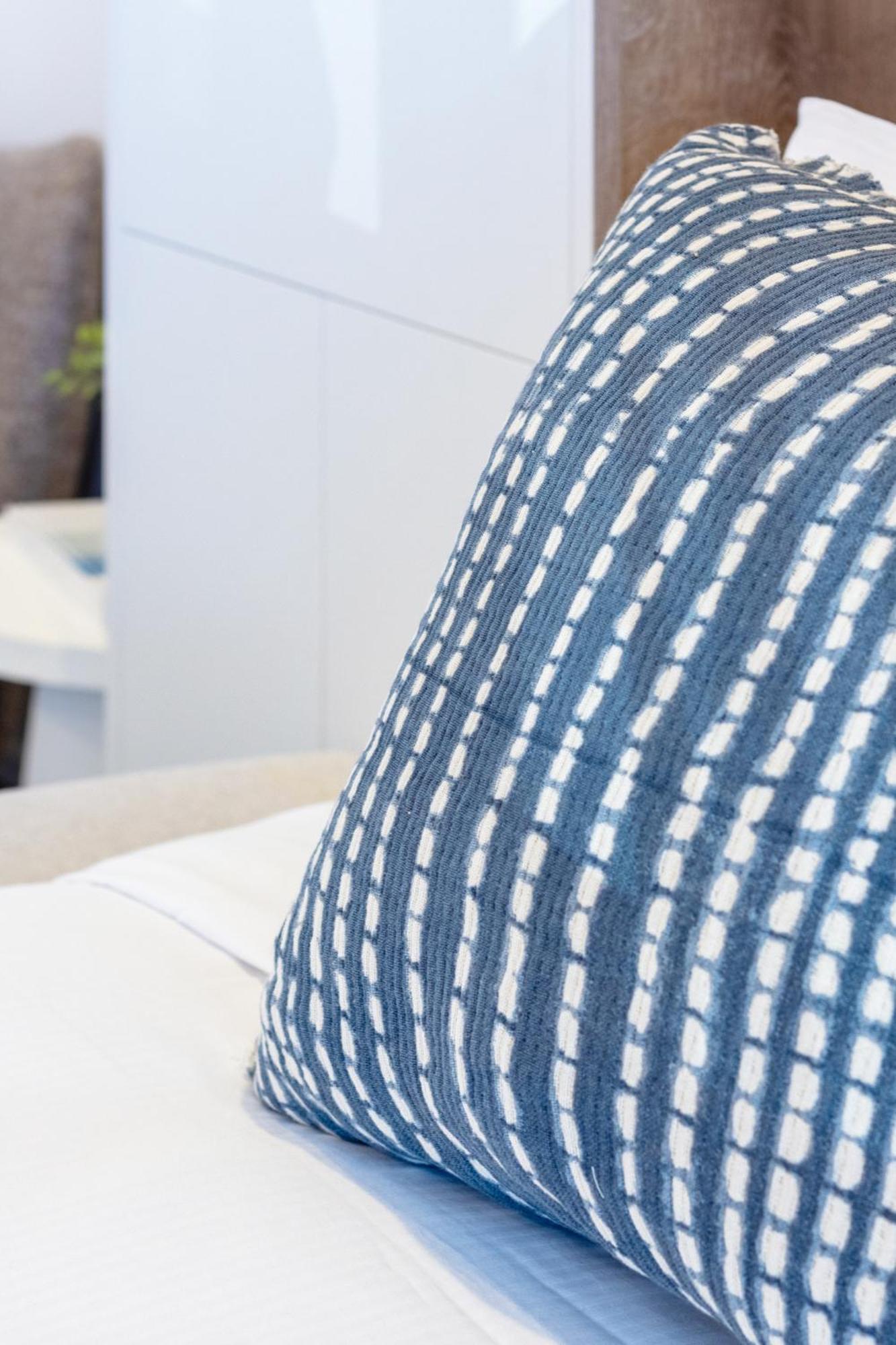 Explore From 8 Wilmer: Upper Level Cozy Studio Christchurch Esterno foto